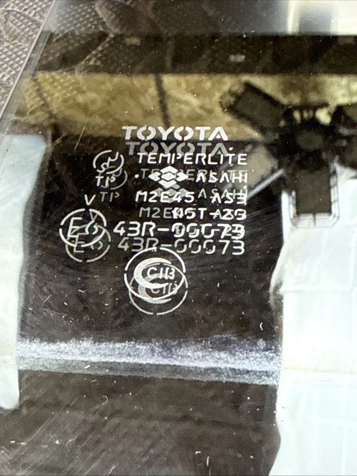 1998-2007 Toyota Land Cruiser 100 105 Series Rear Quarter Window 1/4 Glass Solar — 第 4/4 张图片