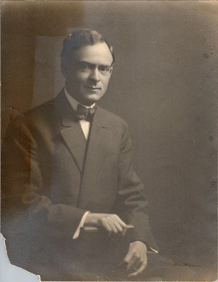Albert H. Honey Sepia Studio Portrait c. Bow Tie & Suit Photograph 1900s