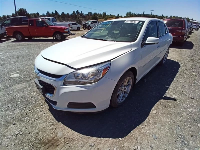 Rear Brake Rotor Pair from 16 Chevrolet Malibu Opt J60 4th Digit VIN 1 10974150 - Image 3 of 4