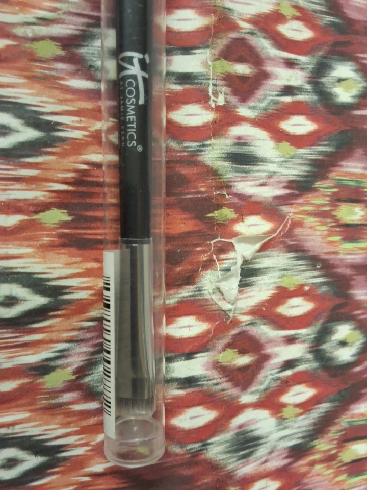 It Cosmetics Heavenly By Jamie Kern   Dual Eyeshadow Brush No. 5 New Sealed  - Image 2 of 3