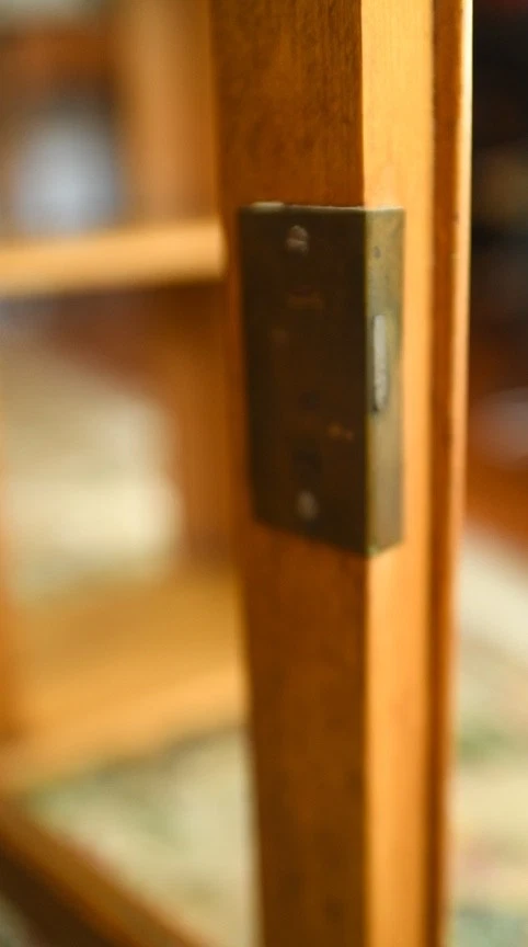 Gabinete de medicina de pino hecho a mano vintage estante de pared cabaña antigua cabaña americana Foto 4 de 4