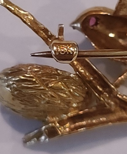Vintage 18K Yellow Gold Bird with Pearl Eggs Nest Brooch Pin 6.9 Grams - Picture 2 of 9