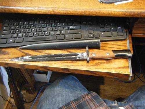 MODEL 1944 YUGOSLAVIAN MAUSER RIFLE BAYONET - Picture 2 of 3