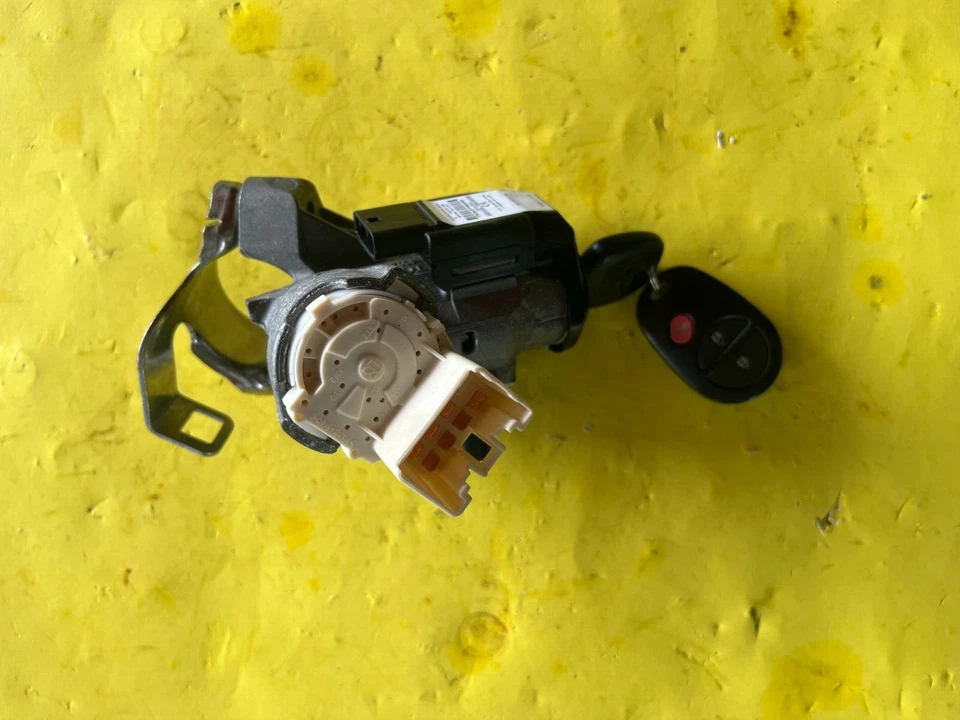 Toyota Tundra 2017 interruptor de encendido de dirección bloqueo con llave OEM 89783-04010 Foto 2 de 4