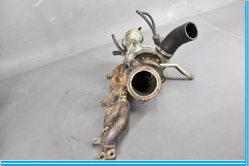 Турбонагнетатель трансформируемый 06-10 Volvo C70 с выпускным коллектором 30757112 от оригинального производителя - Изображение 3 из 4