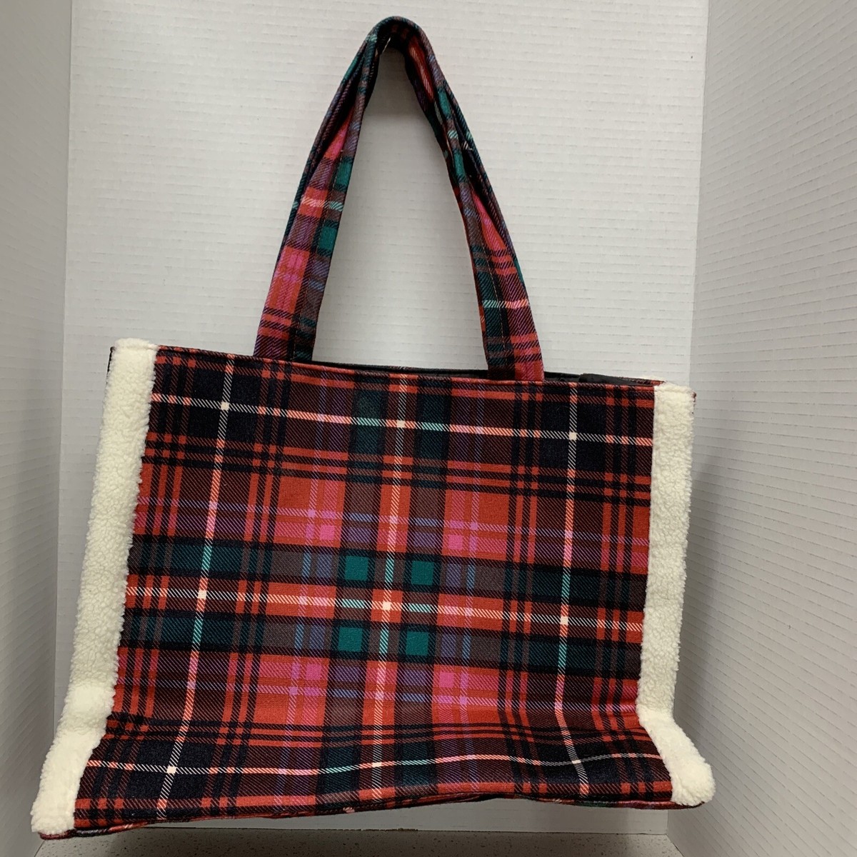 Victorias Secret Plaid Tote Bag With Black & | Mercari 🎉NWT Victoria’s Secret Plaid Tote display picture 1