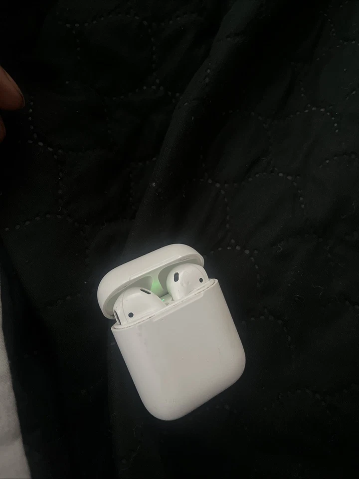 AirPods 第 1 代左右耳塞 — 第 2/3 张图片