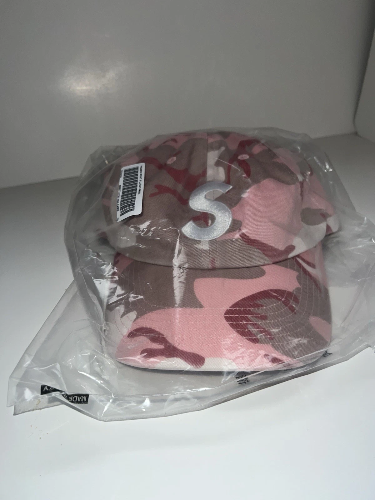 Supreme   Logo Pigment Camo S   6 panneaux   Rose   SS25   ÉPUISÉ 