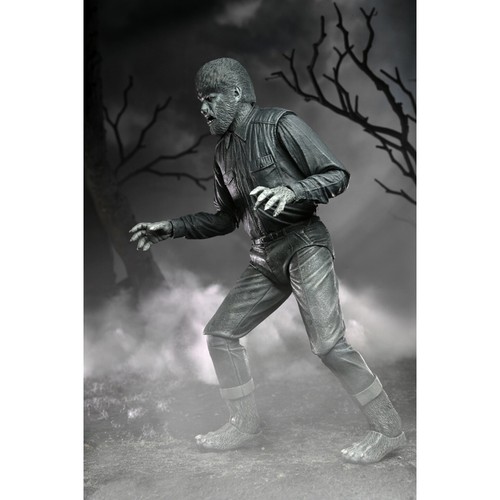 Neca UNIVERSAL MONSTERS (B/W) WOLF MAN ULTIMATE 7 INCH SCALE ACTION FIGURE - Picture 7 of 14