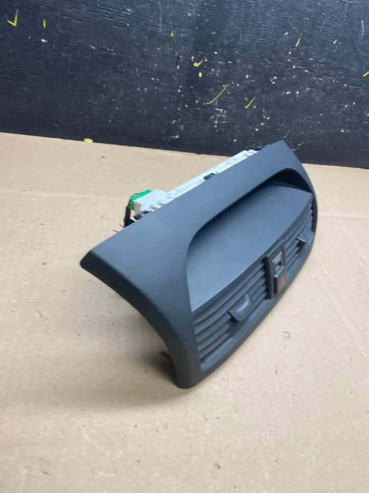 2004 to 2008 Acura TL Front Dash Dashboard AC Center Clock Air Vent T9168 DG - Image 2 of 4