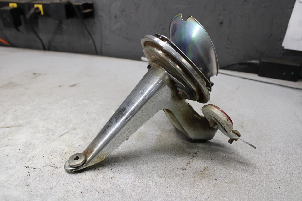 1972 Yamaha R5C 350 REAR BACK TAIL LIGHT MOUNT BRACKET O5-3858.PE - Image 4 of 4