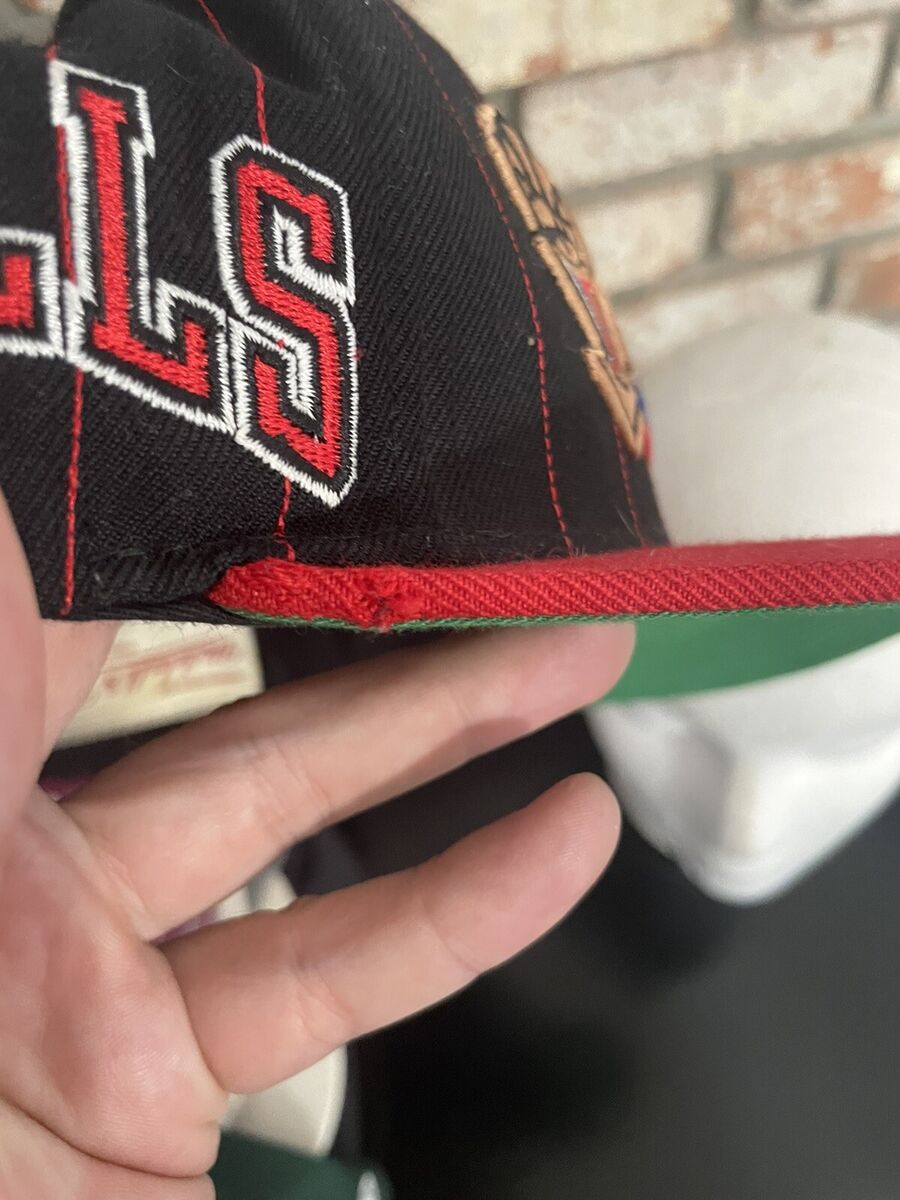 Mitchell and Ness 1996 Chicago Bulls NBA Finals Pinstripe Mitchell and Ness 1996 Chicago Bulls NBA Finals Pinstripe