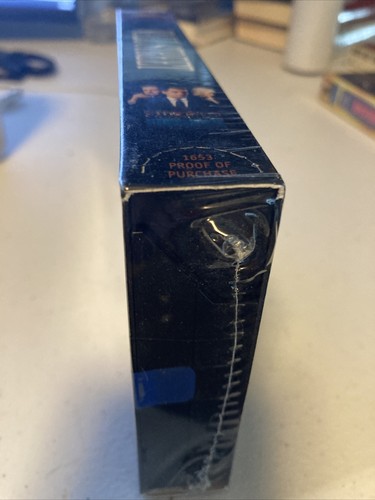 Wall Street (VHS, 1996) New Charlie Sheen Michael Douglas Daryl Hannah - Picture 7 of 9
