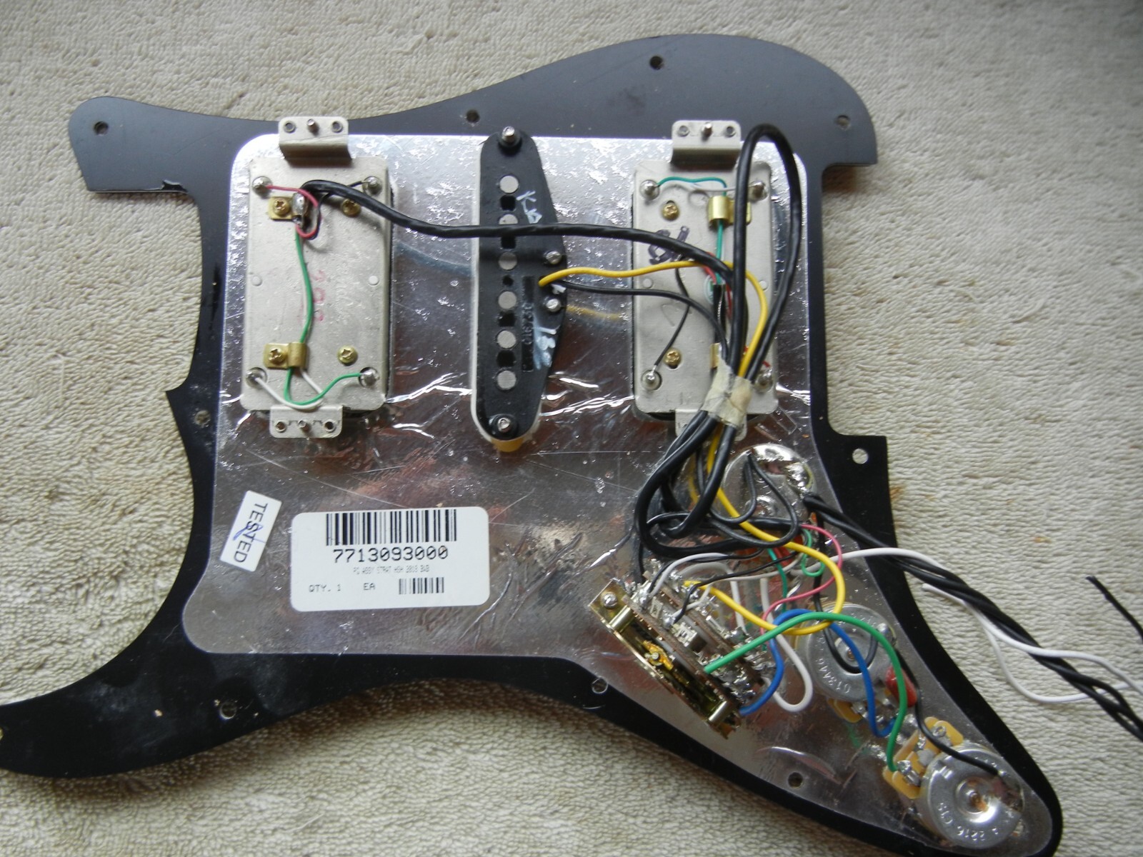 Fender Players Stratocaster HSH Loaded Black Pickguard Alnico Pickups