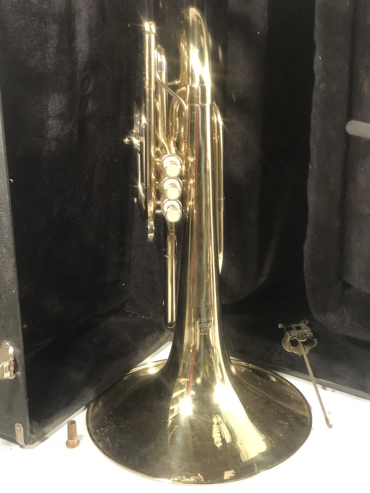 Mellophone Blessing M100 Banda Marchante Hecho en EE. UU. Foto 3 de 4