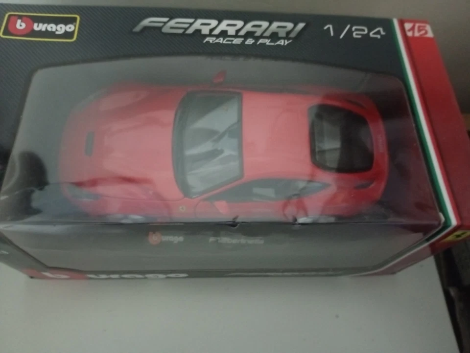 Ferrari F12 Berlinetta Burago 1 24 - Immagine 2 di 4