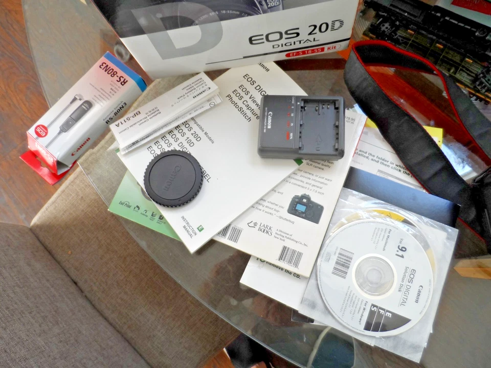 CANON EOS 20D DIGITAL WORKING CAMERA EF-S 18-55 KIT IN BOX 8.2 MEGAPIXEL - Image 2 of 4