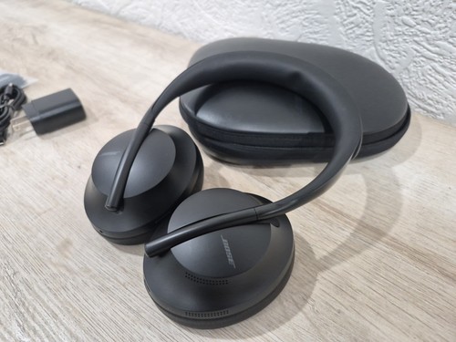 Bose Noise Cancelling 700 Over-Ear Wireless Headphones NC700 Black 794297-0100 - Picture 8 of 14