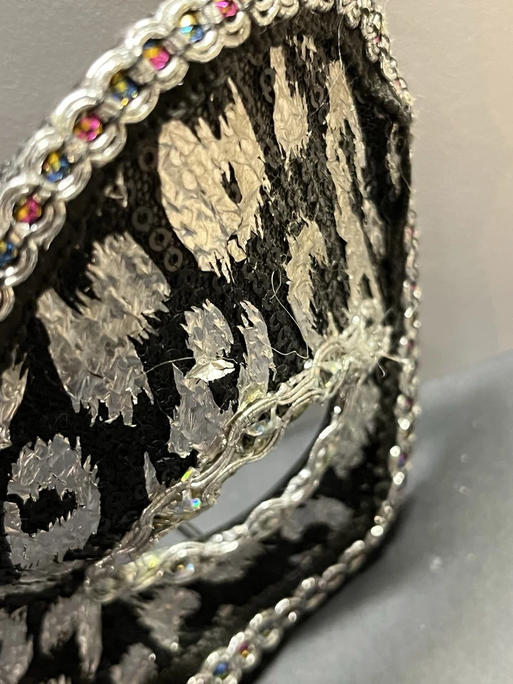 Masquerade Mask. Black And Silver With Black Netting. Pre owned.  Nice! - Image 4 of 4