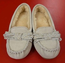 Bearpaw Women's Cynthia Suede  Sheepskin Moccasin Natural Sz 5 New Without Box