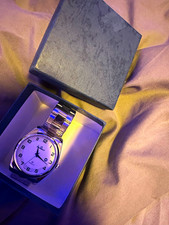 Edelstahl Armbanduhr silber analog Datumsanzeige arabische Ziffern Box
