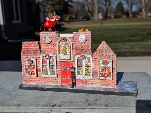 1:12 (1" scale) - Christmas Holiday Theme - Dollhouse Miniature Shadowbox Shelf - Picture 3 of 12