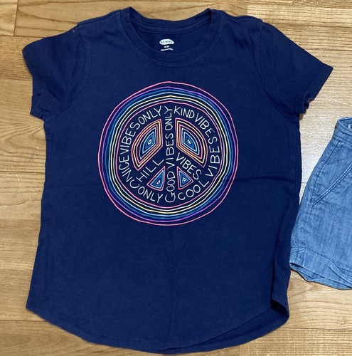 Girl's Old Navy Outfit sz 8 - "Good Vibes....." Peace Top w/Chambray Shorts EUC - Picture 2 of 7
