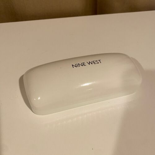 Nine West White Clamshell Glasses Case 6"x3" Hard Shell Eyewear Protector - Picture 2 of 6