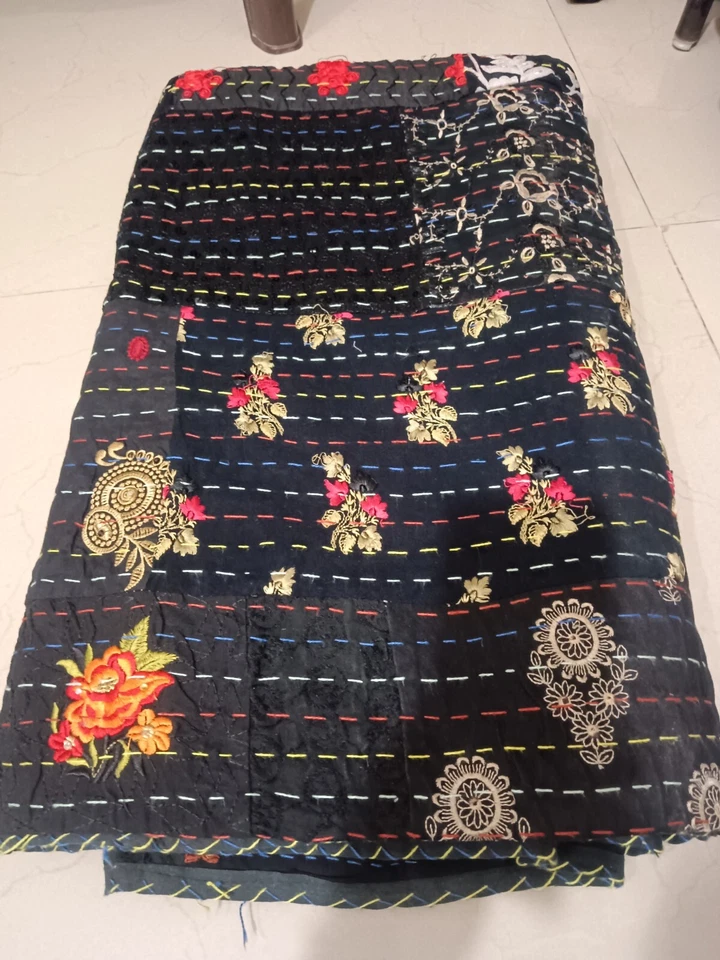 Colcha bordada negra manta edredón Kantha vintage tamaño king indio Foto 4 de 4