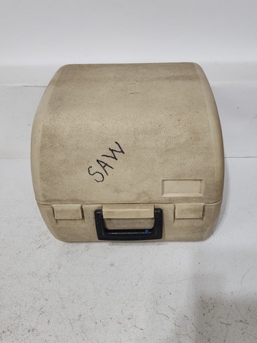 Black and Decker 7 1/4" Circular Saw 7391 5300 RPM With Case Works Great - Picture 9 of 9