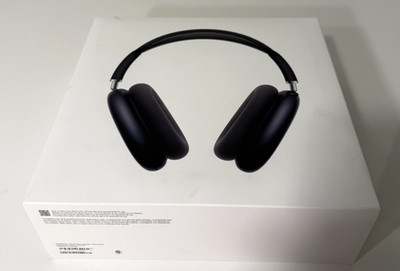 Apple AirPods Max 2 USB-C Midnight A3454 - Brand New Sealed w/ Smart Case