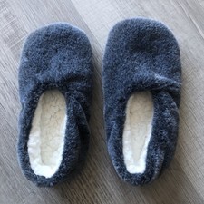 Auden Women  s faux fur Slipper Socks. Size S/M Grippers Shearling lining