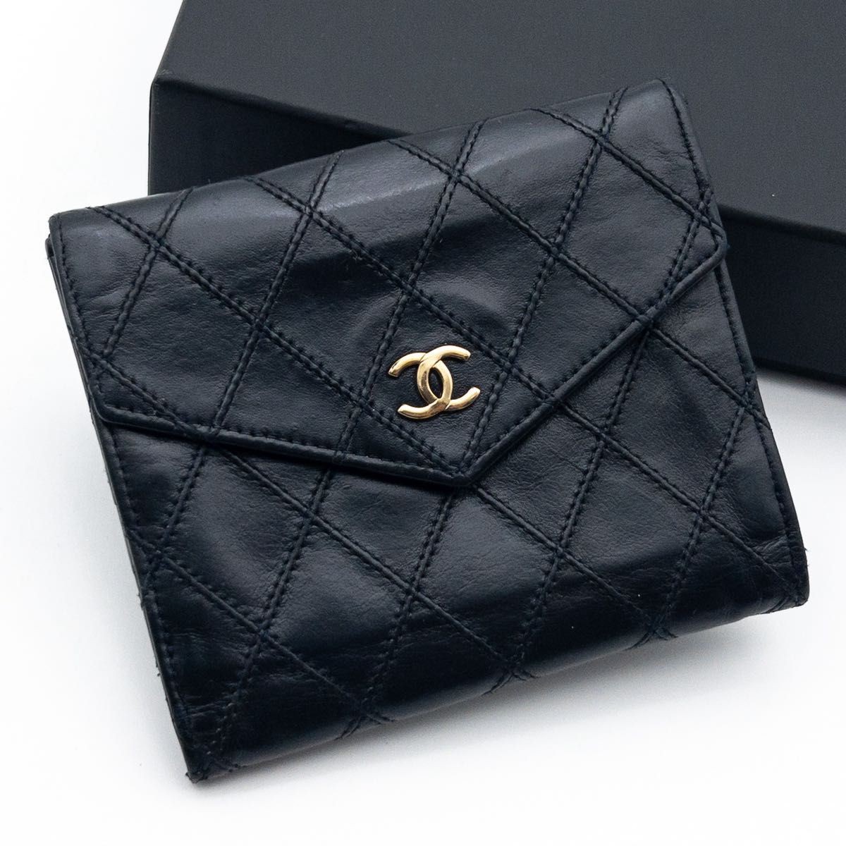Excellent Condition CHANEL W Hook Wallet Bicolor Navy Lambskin Two Fold AT973107