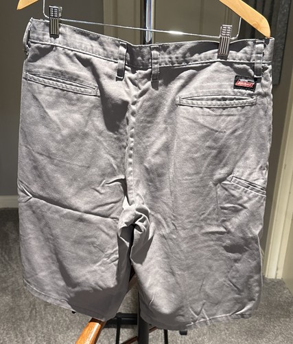 Dickies Mens 38 Loose Fit Multi-Pocket Work Shorts 12” Inseam - NWOT - Picture 3 of 4
