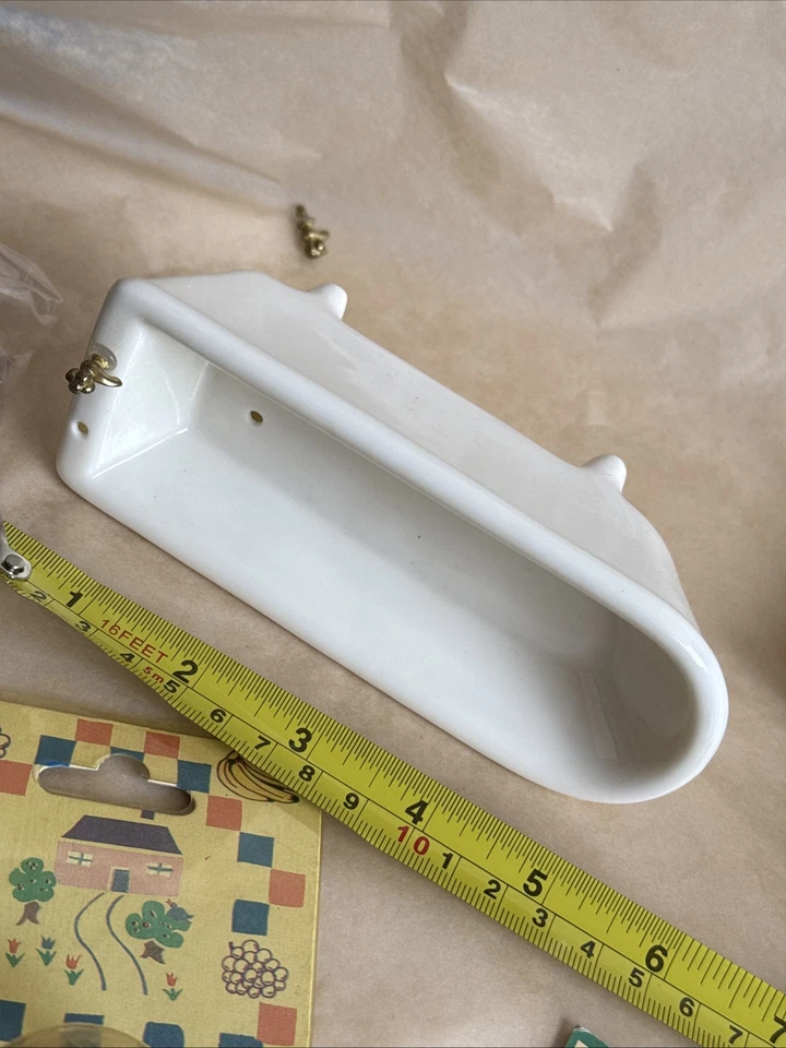 Vintage Doll House Miniature / Mini Bathtub Sink Toilet Ceramic Porcelain - Image 3 of 4