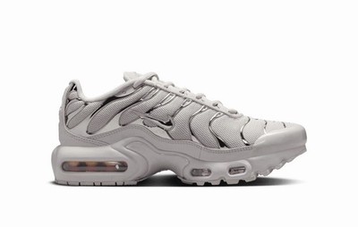 Nike Air Max Plus HF (GS) Size 7Y Light Iron Ore/Metallic Silver Shoe FZ0977 001