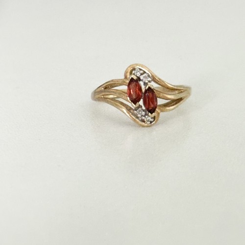 Vintage 10K Yellow Gold Marquise Garnet & Diamond Ladies Band Ring Size 6 - Picture 2 of 12