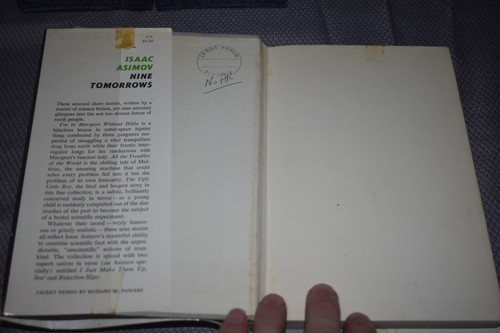 Nine Tomorrows by Isaac Asimov (1st Edition/Later Printing,hardcover,ex-library) - Picture 4 of 14