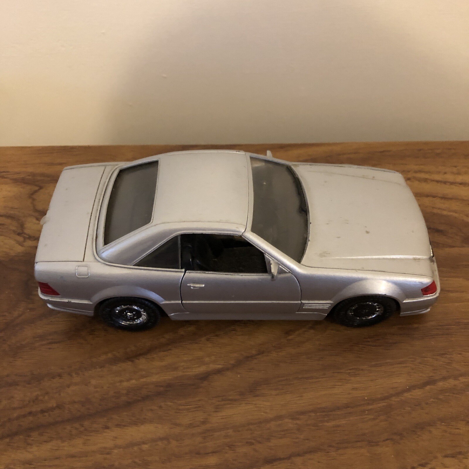 Picture 3 of 9