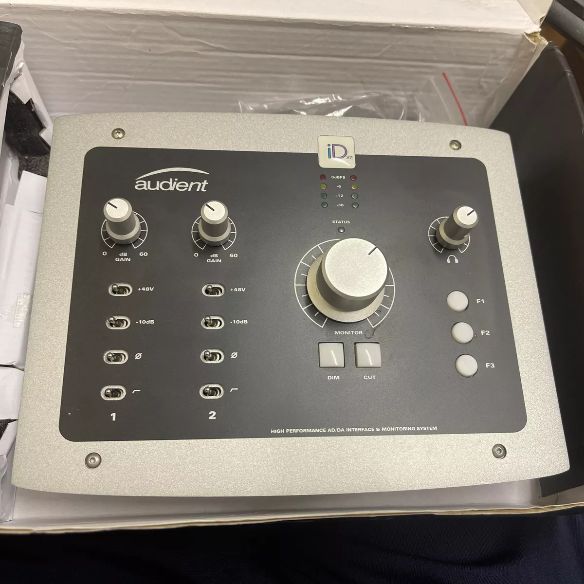 Audient ID22 USB Audio Interface & Monitor Controller