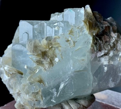 350 Carat Aquamarine Crystal Specimen From Nagar Valley Pakistan