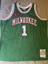 MITCHELL & NESS MILWAUKEE Bucks 1970 OSCAR Robertson GREEN JERSEY 2XL SKU 126