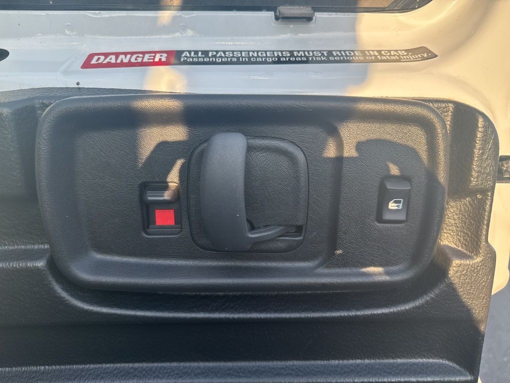 2023 Chevrolet Express G2500 Work Van thumbnail 25