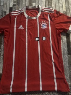 FC Bayern Mucnen Football Shirt Medium. Adidas.