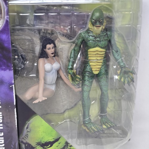 Universal Monsters Creature from the Black Lagoon Kay Lawrence Diamond Select - Picture 2 of 13