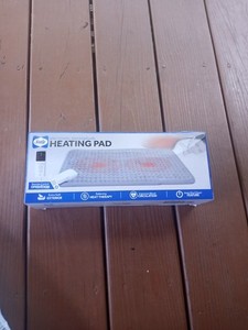 New Sealy Electric MicroPlush Heating Pad  w/ Remote Control 23” X 12”
