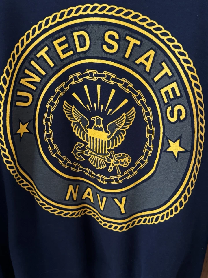 Sudadera US Navy Spell Out azul suave cuello redondo talla pequeña excelente Foto 2 de 4
