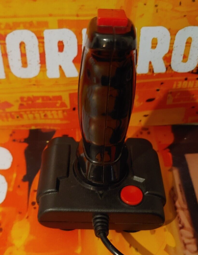 Quickshot Top Joy Joystick Controller (Commodore 64, Amiga, ST, XL etc) 8-bit - Picture 1 of 2