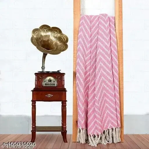 Foto 1 di 8