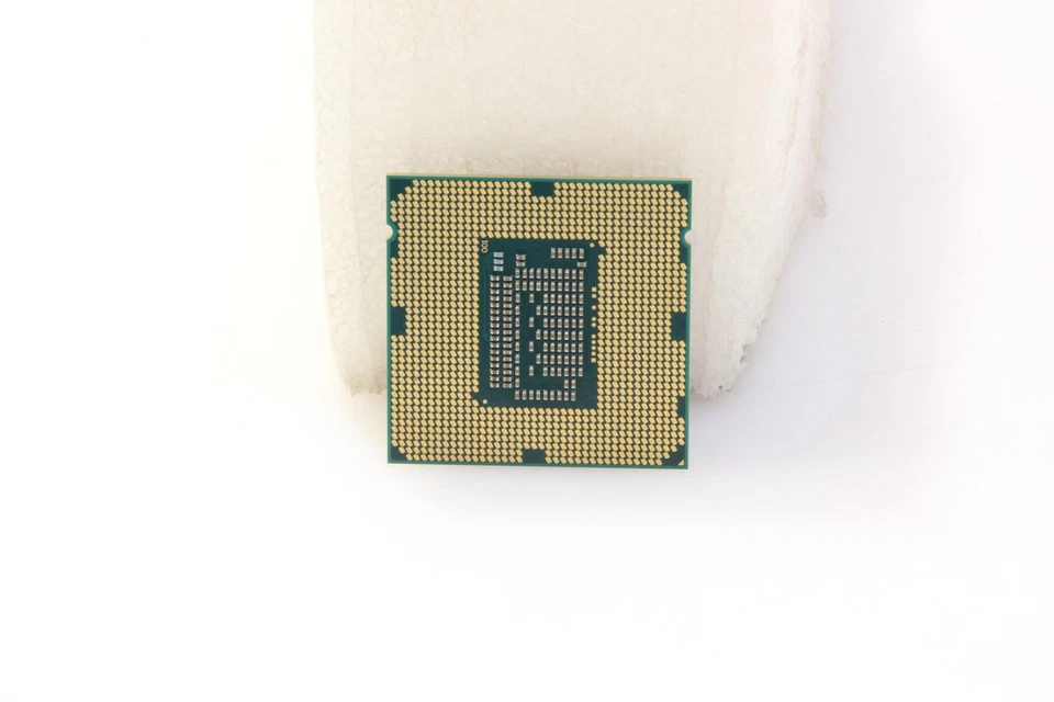 INTEL CORE I5-3330 SR0RQ I5 3RD GEN 3GHZ QUAD CORE LGA 1155 CPU. SKU206537 - Image 2 of 3